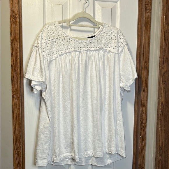 Lane Bryant Tops - Lane Bryant White Relaxed Eyelet Lace Collar Blouse EUC 26/28